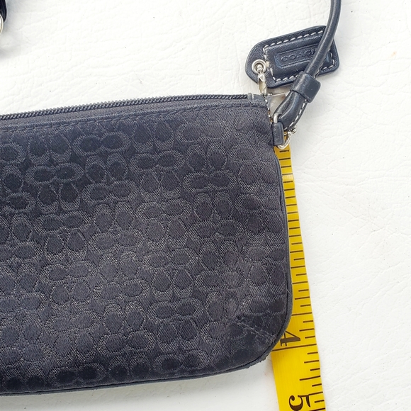 Vintage C Signature Coach Wristlet Bag - Picture 7 of 7